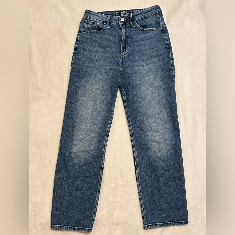 Hollister Ultra High Rise Vintage Straight Jeans